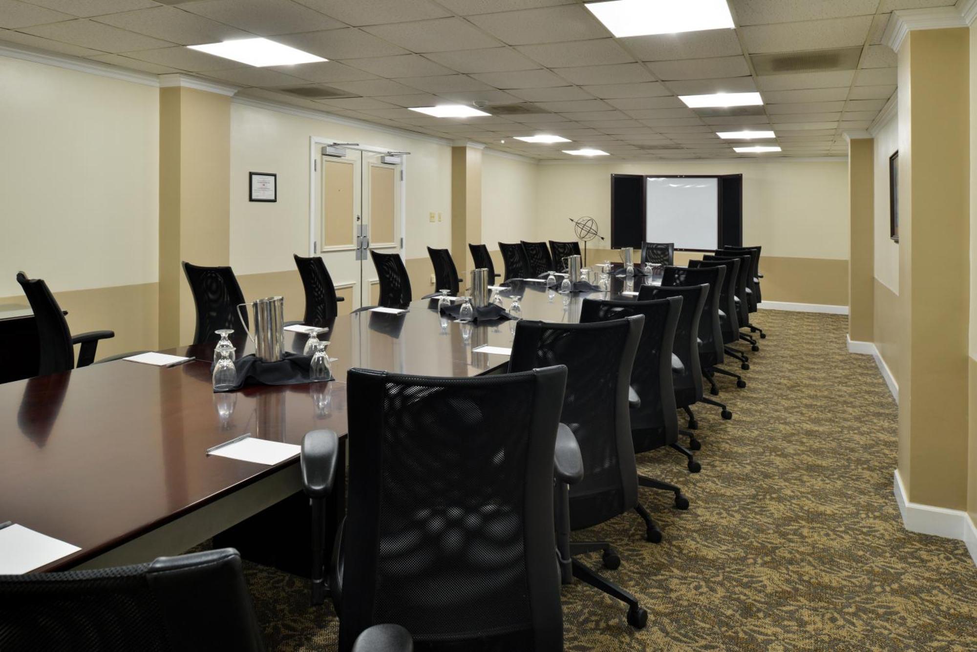 Hawthorne Inn & Conference Center Уинстон-Сейлем Экстерьер фото