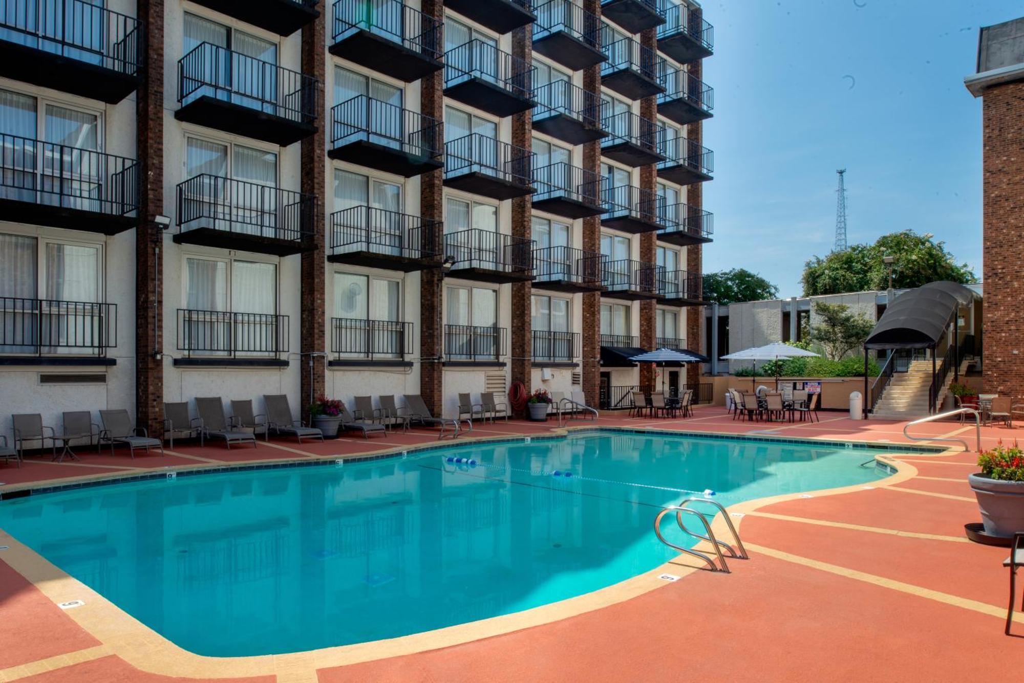 Hawthorne Inn & Conference Center Уинстон-Сейлем Экстерьер фото