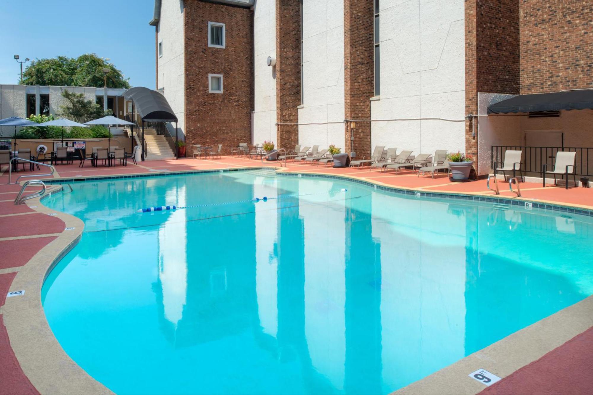 Hawthorne Inn & Conference Center Уинстон-Сейлем Экстерьер фото